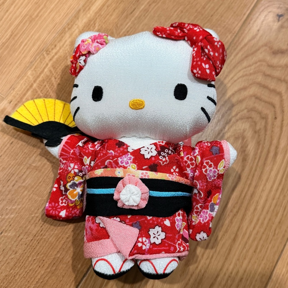 Sanrio Hello Kitty Kimono Plush Japan Exclusive NWT Medium Japanese Kawaii